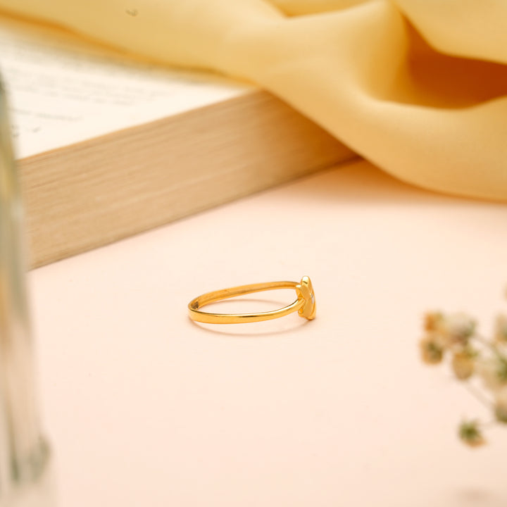 Stylish Gold Delicate Pattern Ring