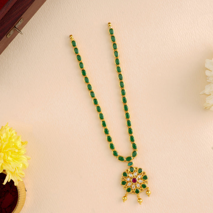 Elegant Emerald Stone Blossom Necklace