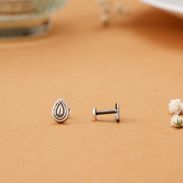 Antique Leaf Oval Shape Silver Stud