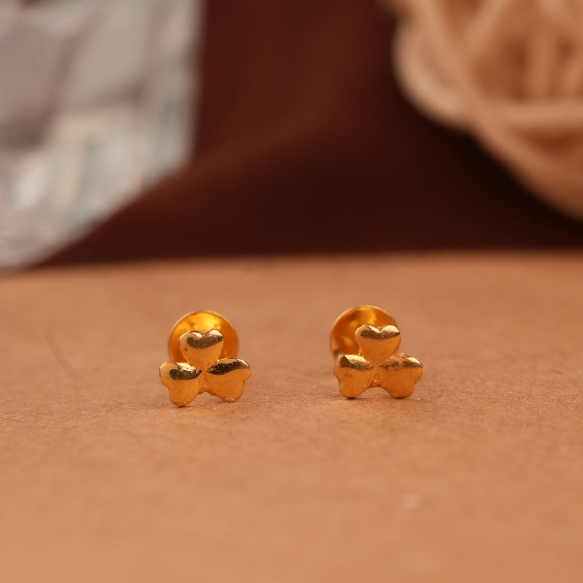 Dainty Flower Design Gold Side Stud