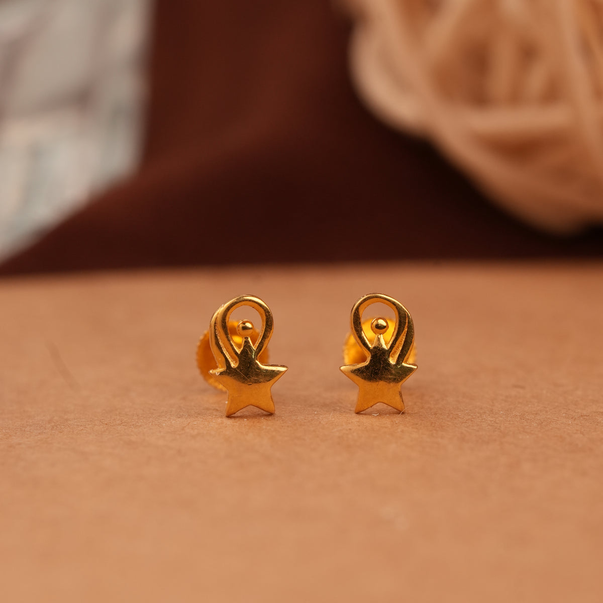 Dual Star Design Gold Side Stud