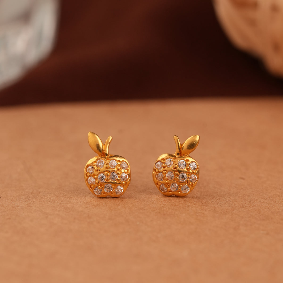 Tiny Apple Design Gold Side Stud