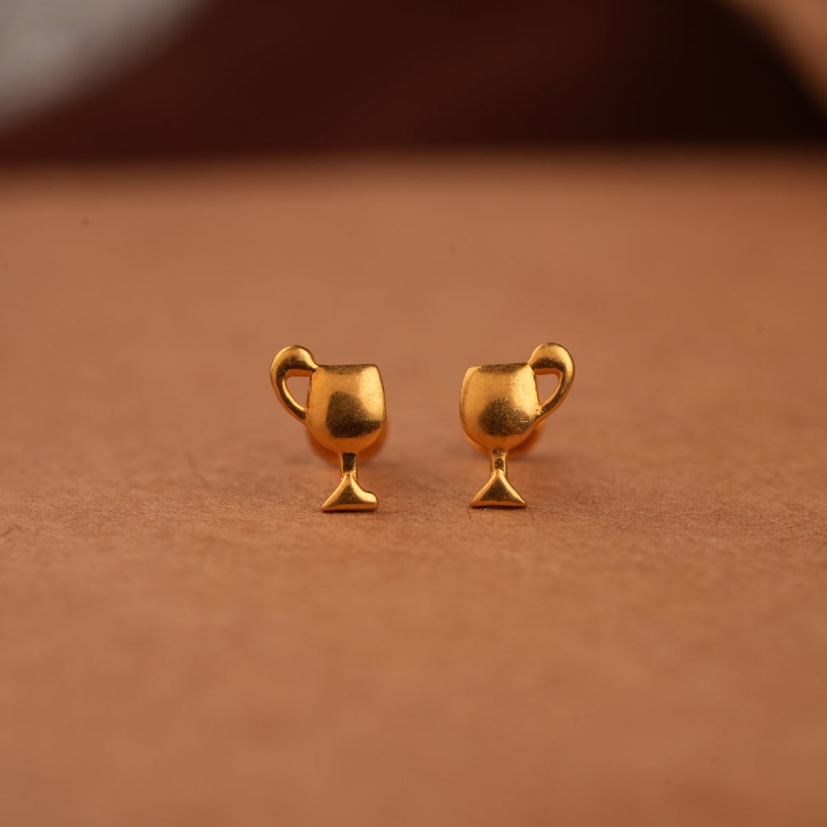 Tiny Cup Design Gold Side Stud