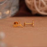 Elegant Gold Side Stud