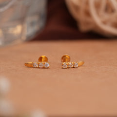 Curved Bar Gold Side Stud