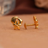 Small flower bud design gold side stud