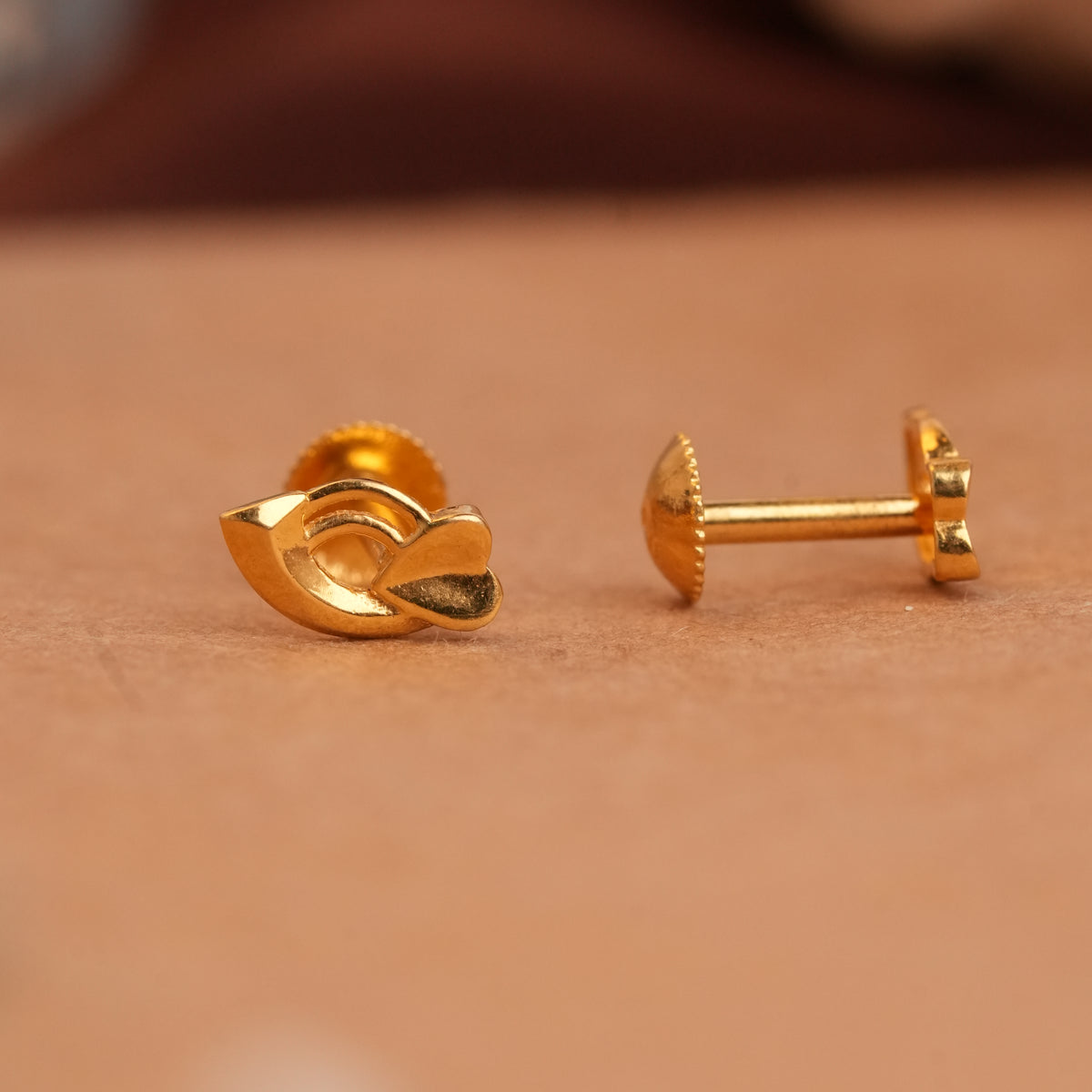 Contemporary Curve Gold Side Studs