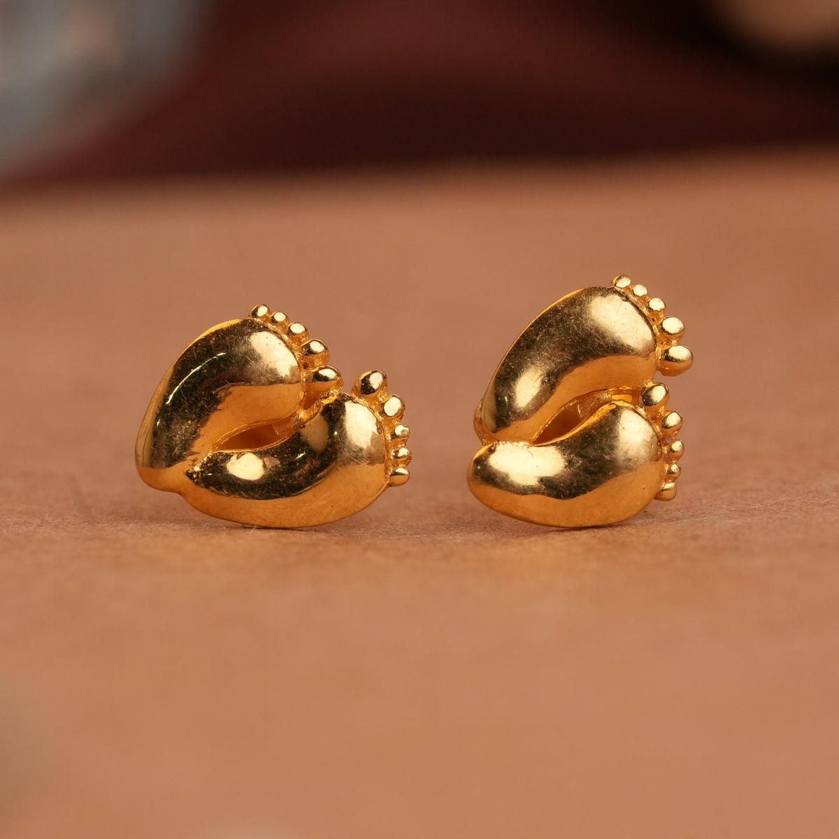 Baby Foot Design Gold Side Stud