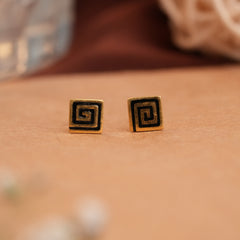 Square Spiral Design Gold Side Stud