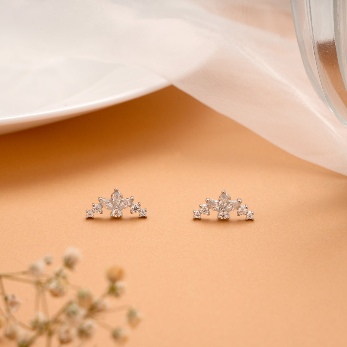 Minimalist Crown Design Stone Silver Koppu