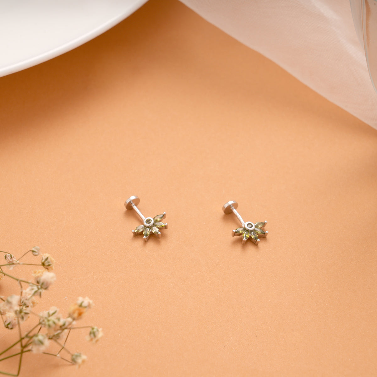 Timeless Olive Green Leaf Silver Koppu