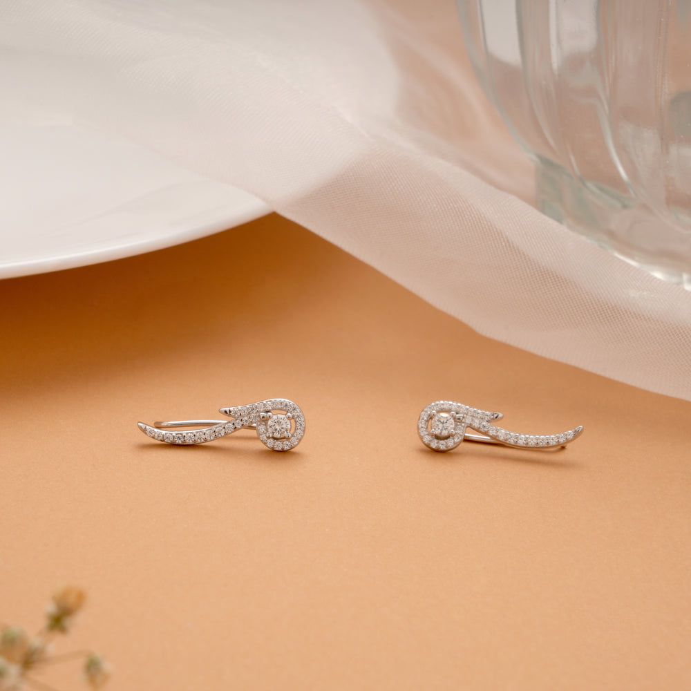 Elegant Wave Design Silver Ear Climber