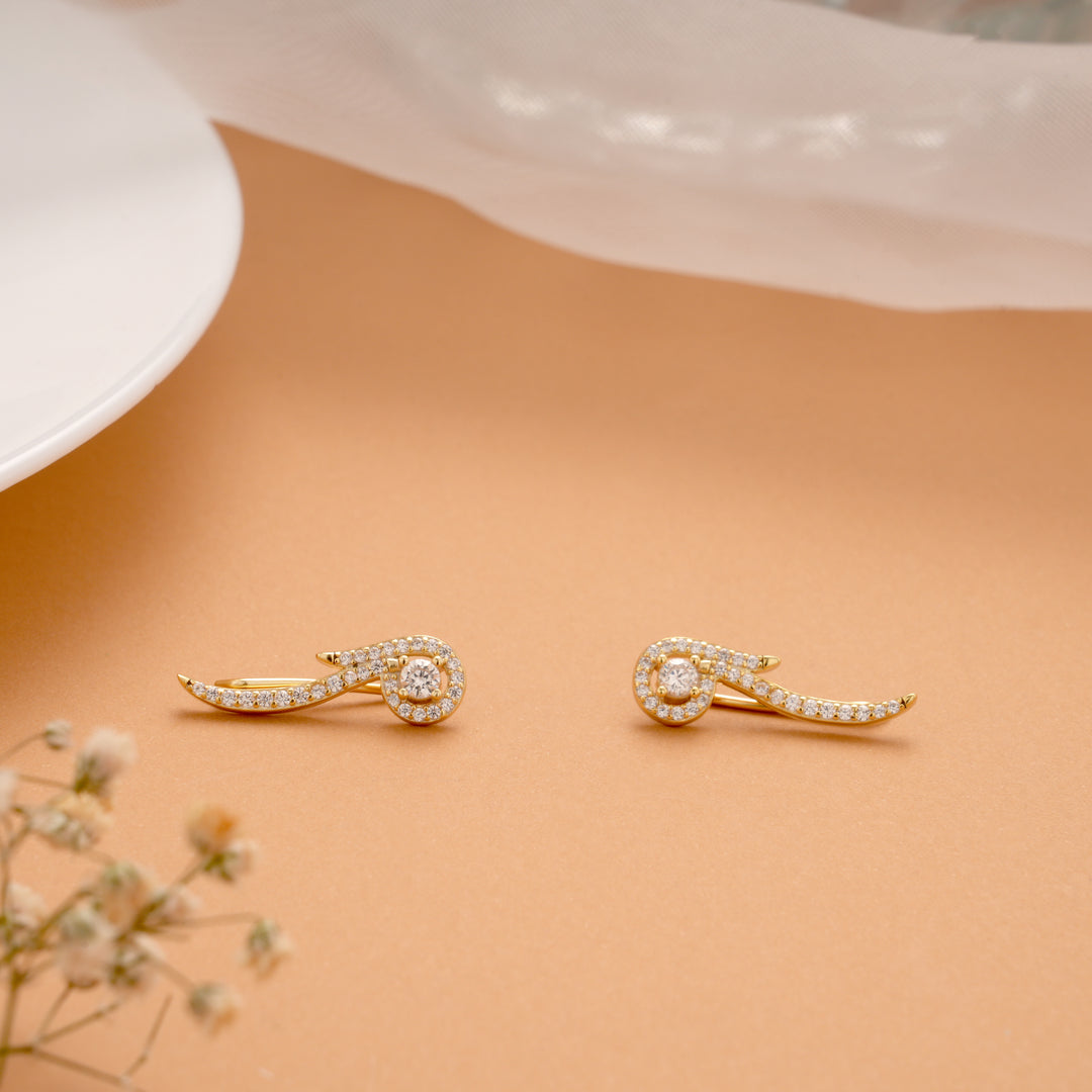 Elegant Wave Design Golden Ear Climber