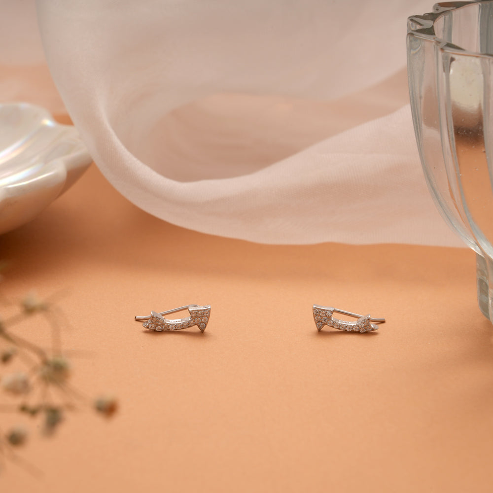 Minimal Arrow Design Silver Ear Cuff
