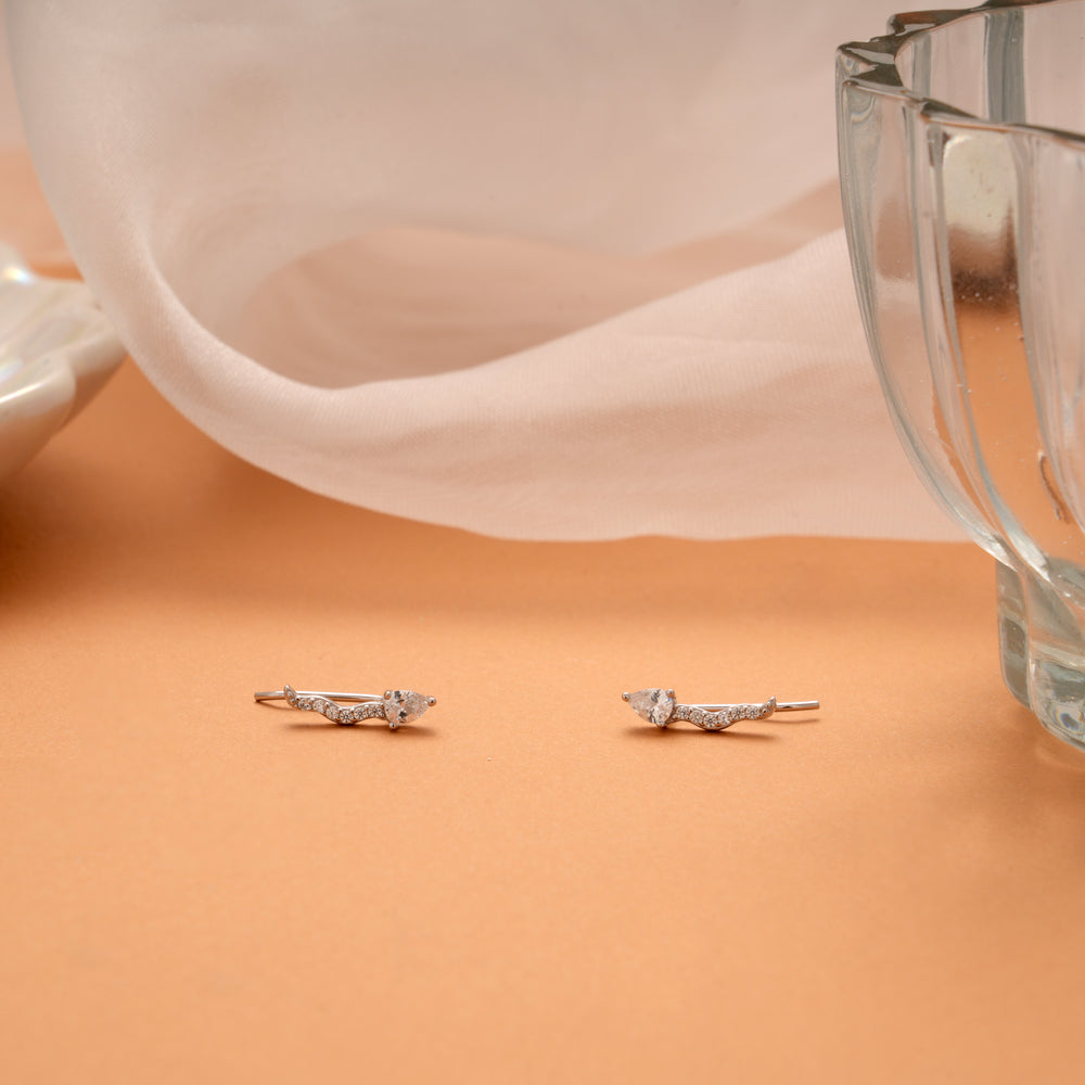 Sleek Wave Design Silver Ear Cuff
