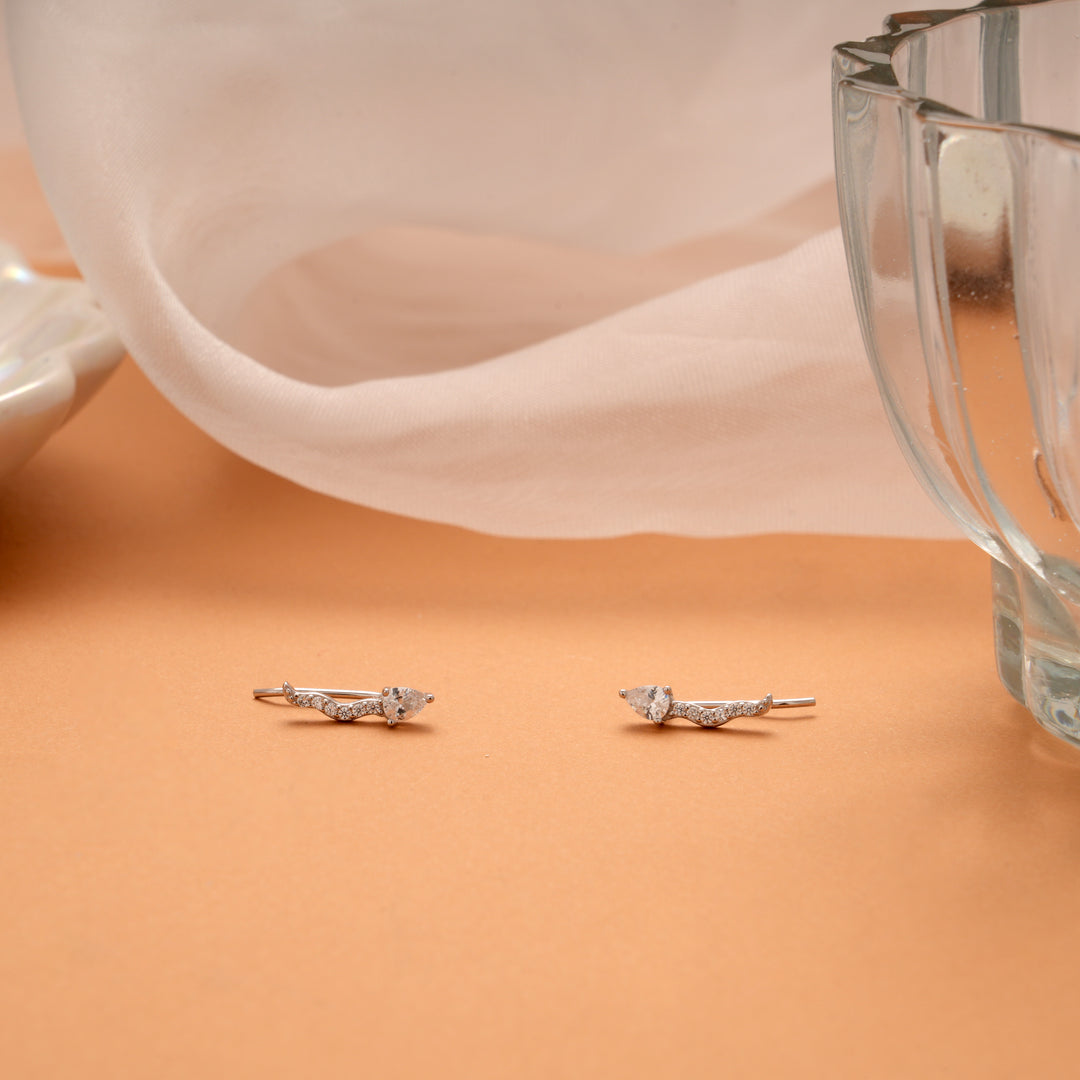 Sleek Wave Design Silver Ear Cuff