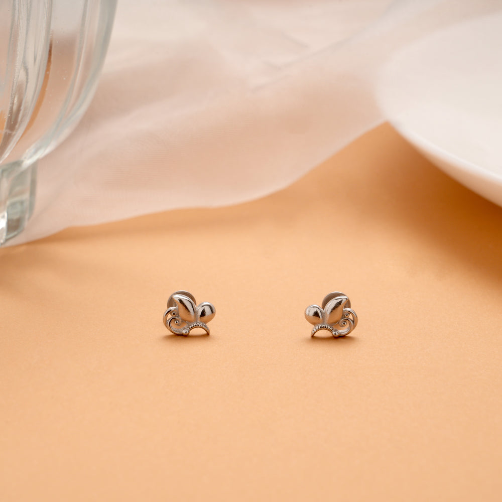 Sleek Swirl Design Silver Stud