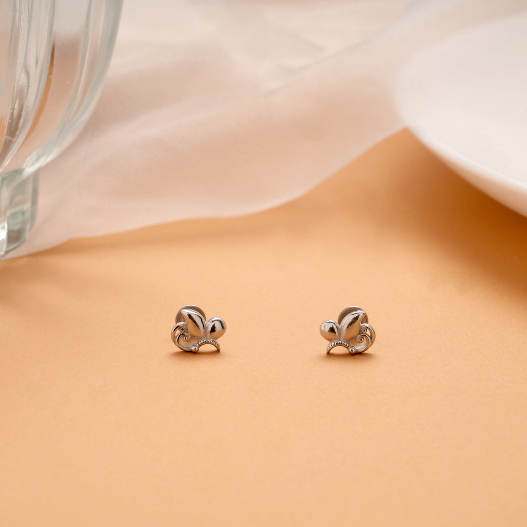 Sleek Swirl Design Silver Stud
