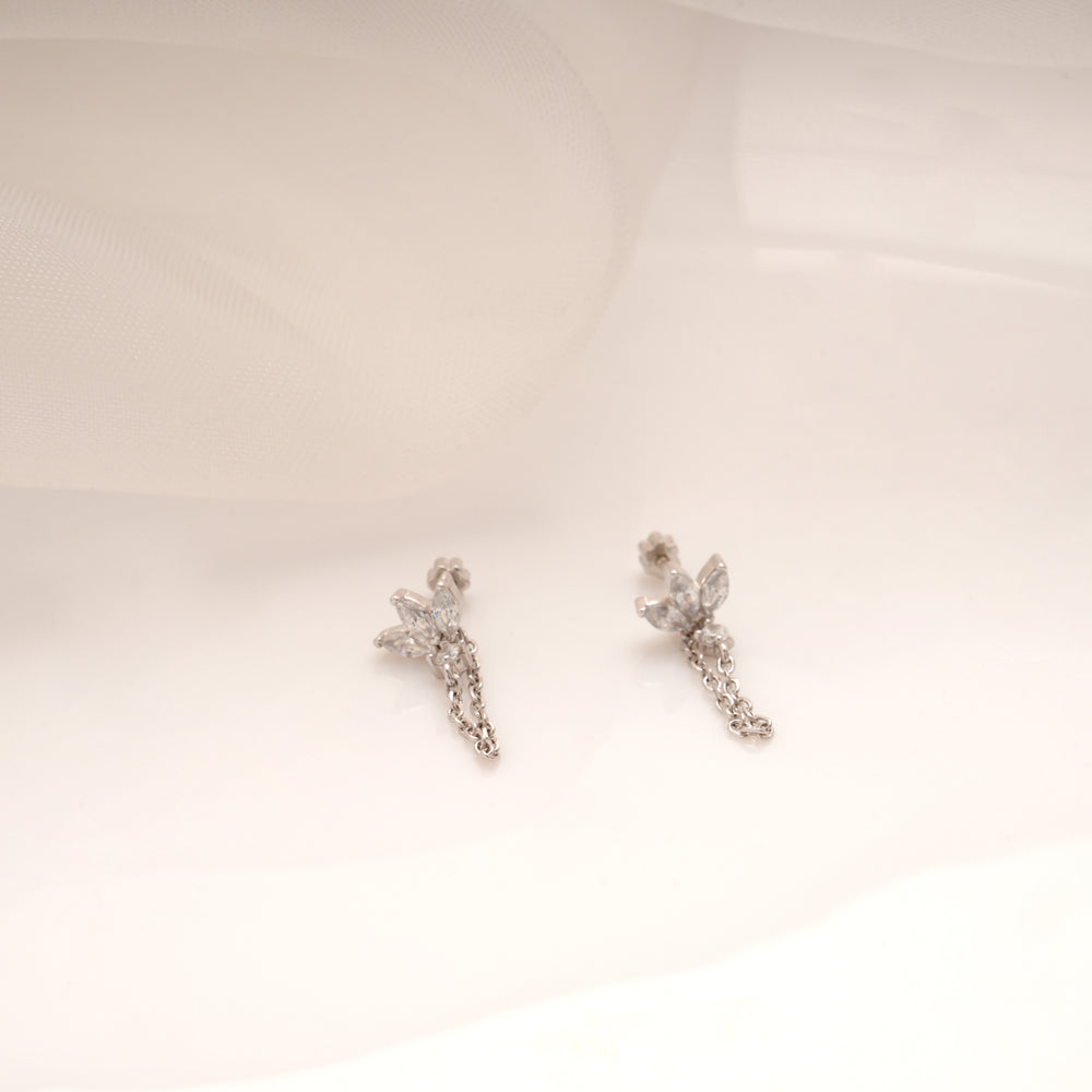 Triple Leaf Design Dangling Silver Side Stud