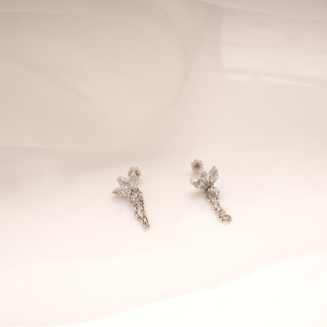 Triple Leaf Design Dangling Silver Side Stud