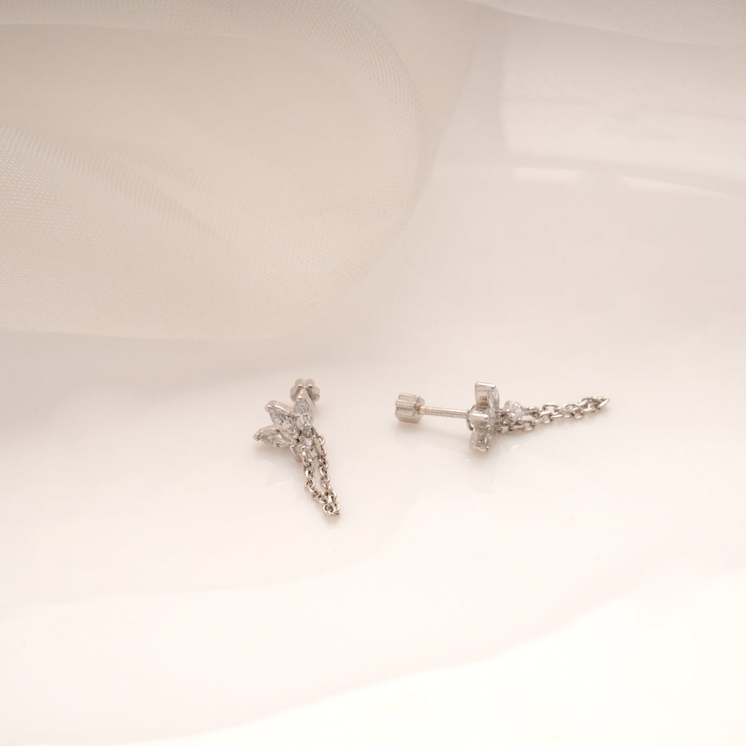 Triple Leaf Design Dangling Silver Side Stud