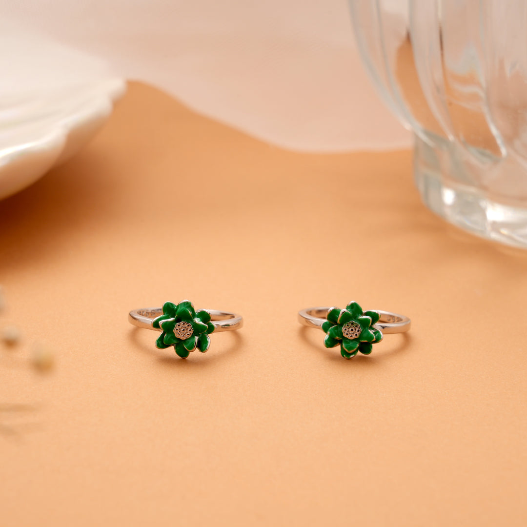 Green Enamel Blooming Flower Silver Toe Ring
