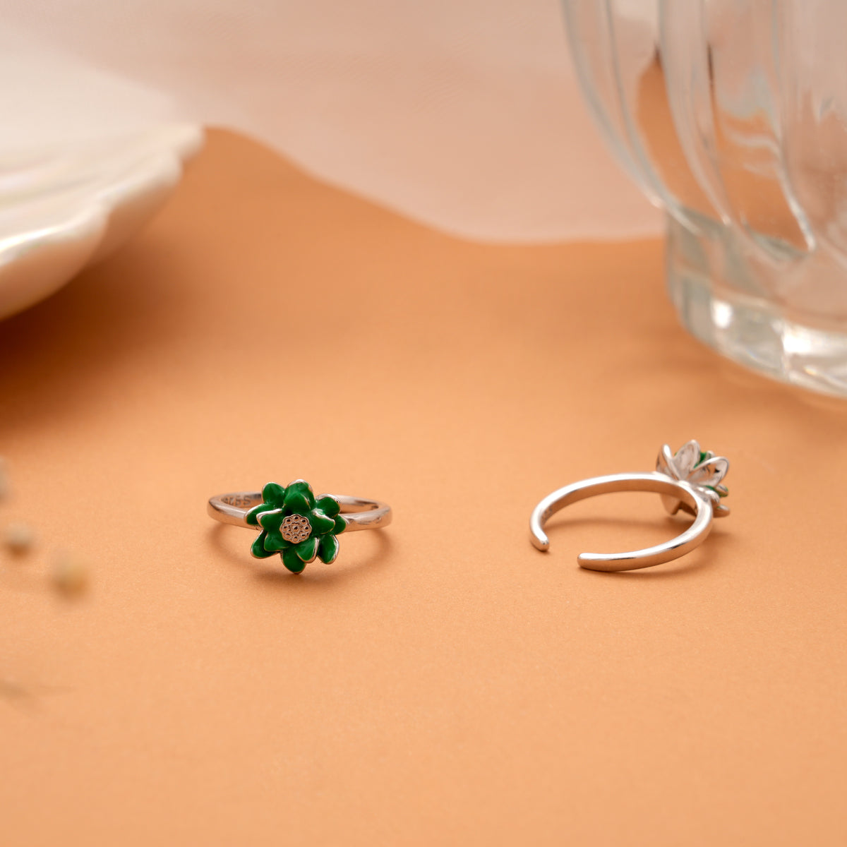 Green Enamel Blooming Flower Silver Toe Ring
