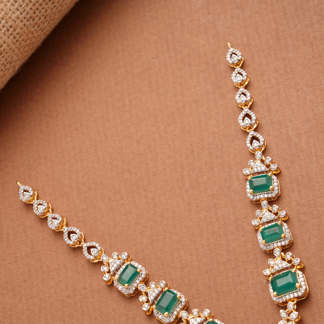 Elegant Emerald Floral Design Golden Necklace