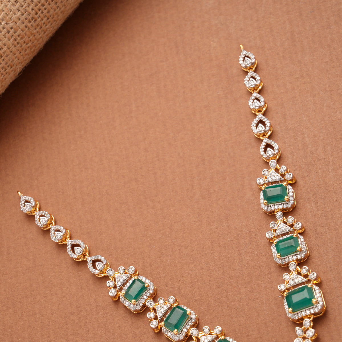Elegant Emerald Floral Design Golden Necklace