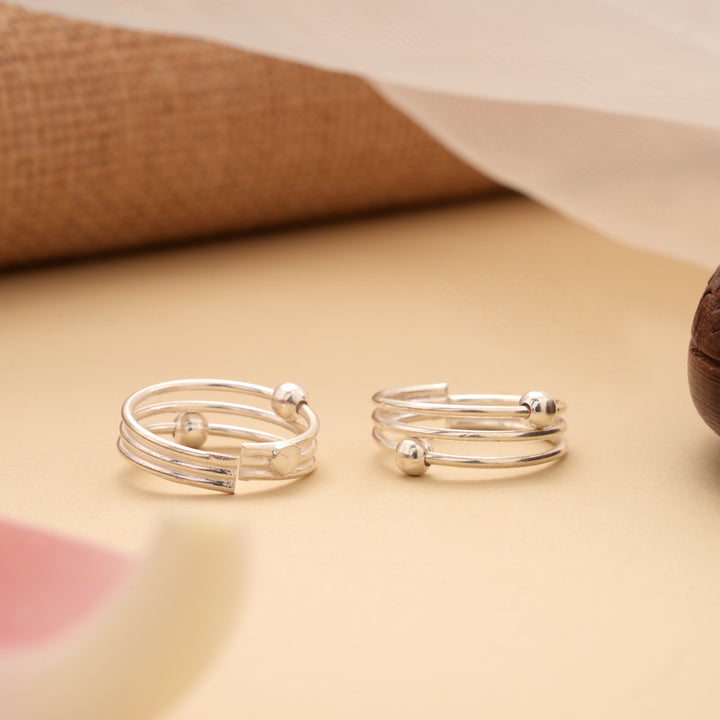 Dual Ball Twisted Silver Toe Ring
