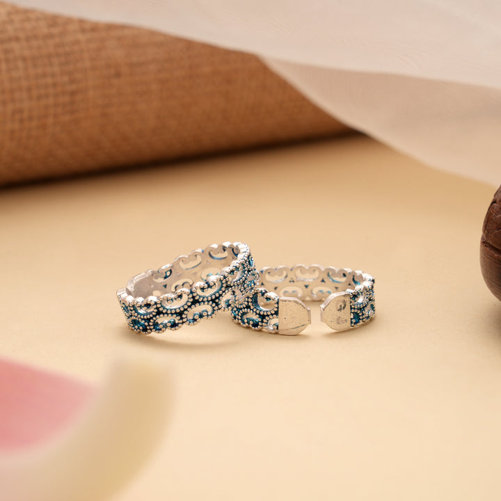 Fancy Enamel Design Silver Toe Ring