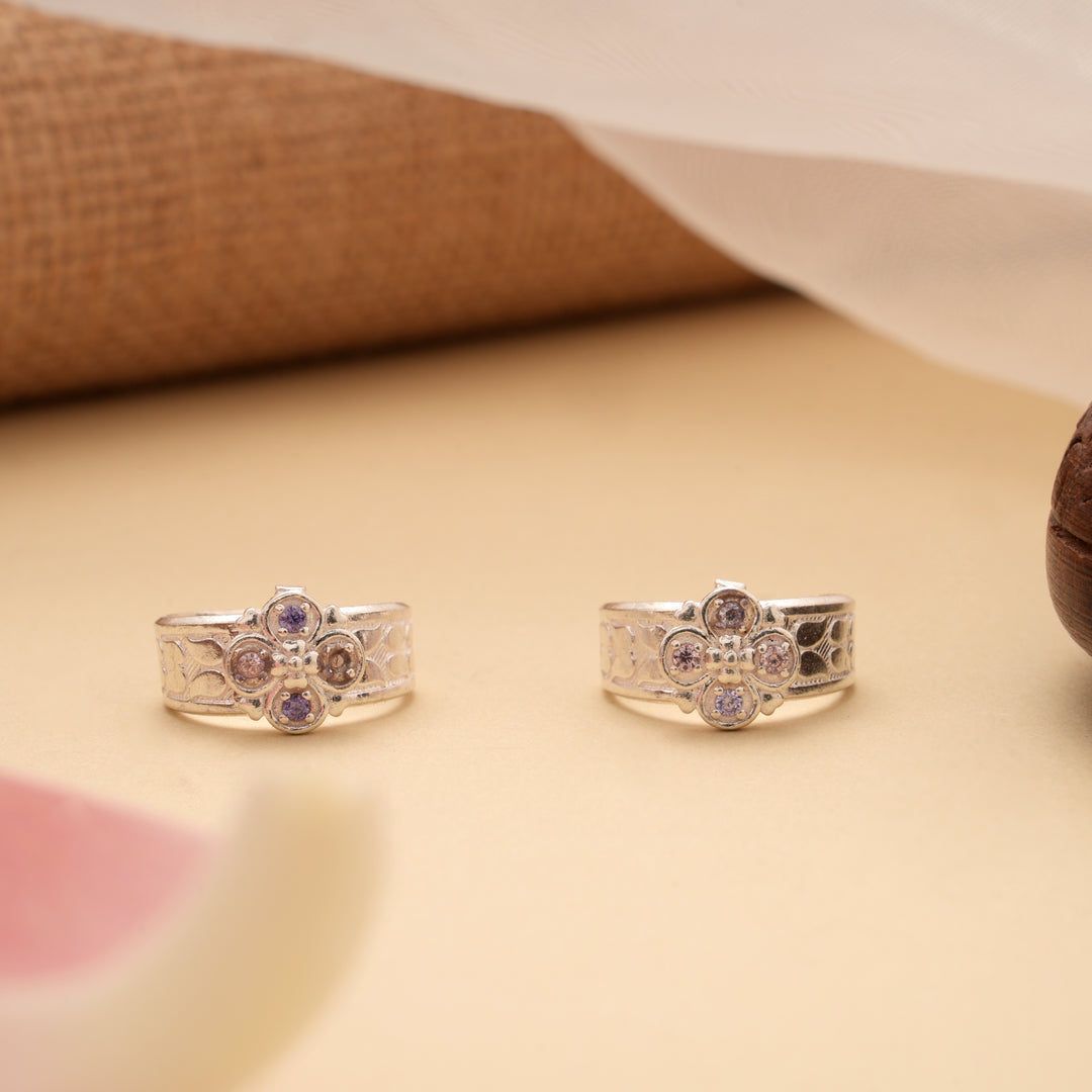 Bold Four Leaf Design Silver Toe Ring