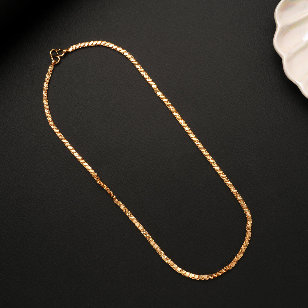 Tiny Lotus Pattern Golden Chain