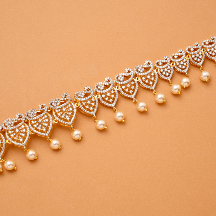 Elegant Emerald Design Pearl Drops Golden Hip Belt