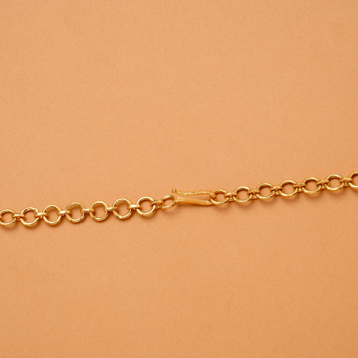 Elegant Emerald Design Pearl Drops Golden Hip Belt