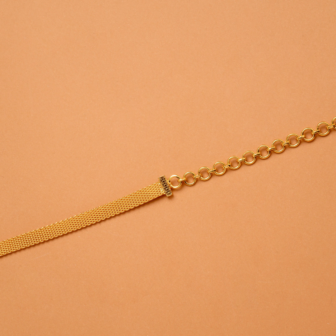 Classic Emerald Stone Pearl Drops Golden Oddiyanam