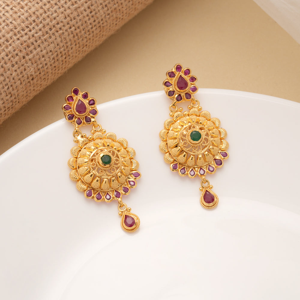 Classic Round Shaped Design Golden Earrings