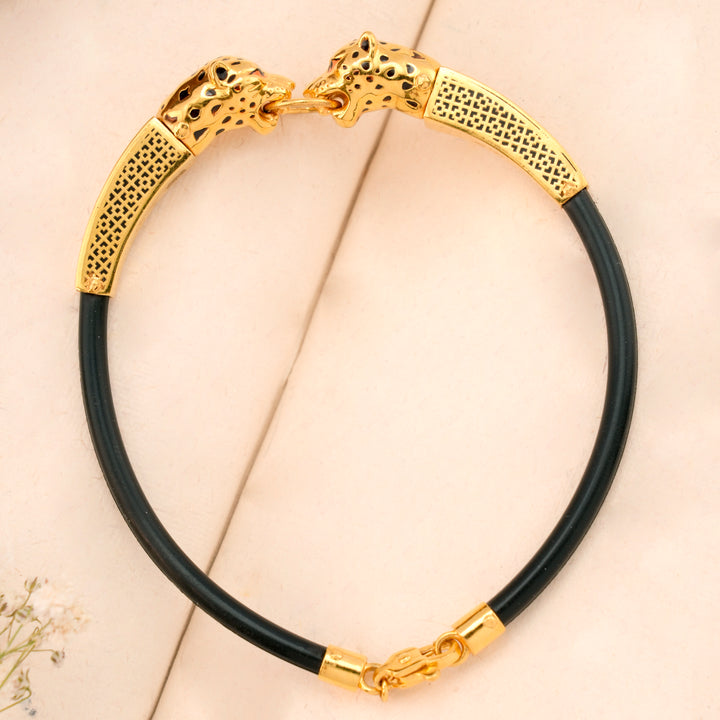 Bold Lion Design Gold Kada