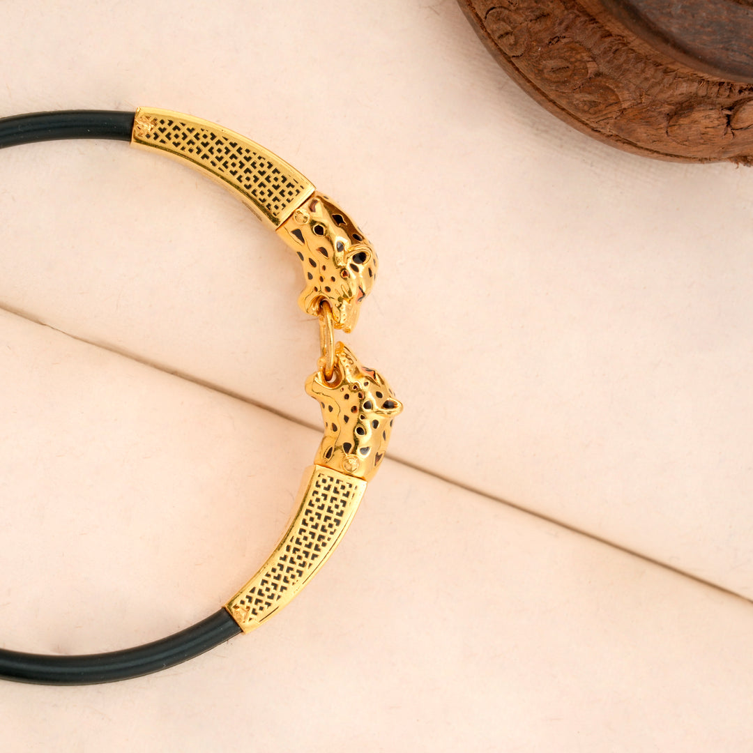 Bold Lion Design Gold Kada