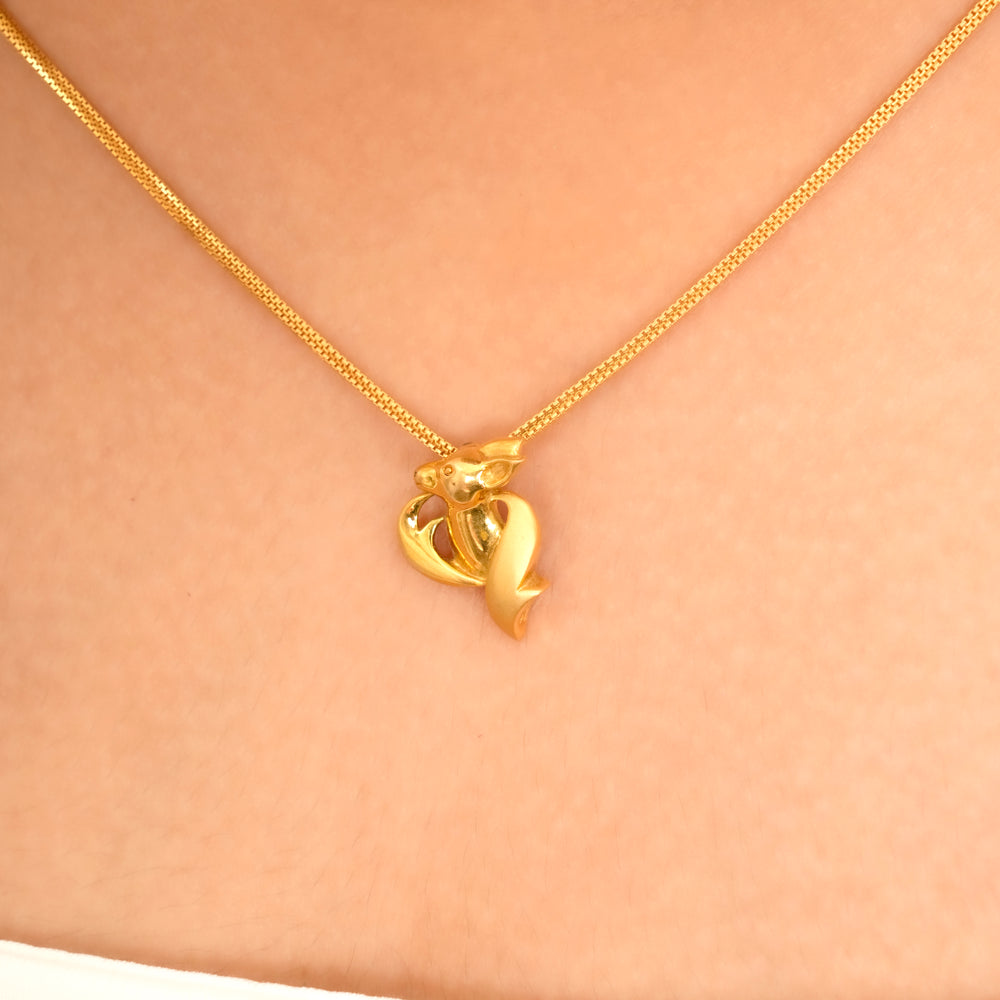 Luxury Deer Head Gold Pendant
