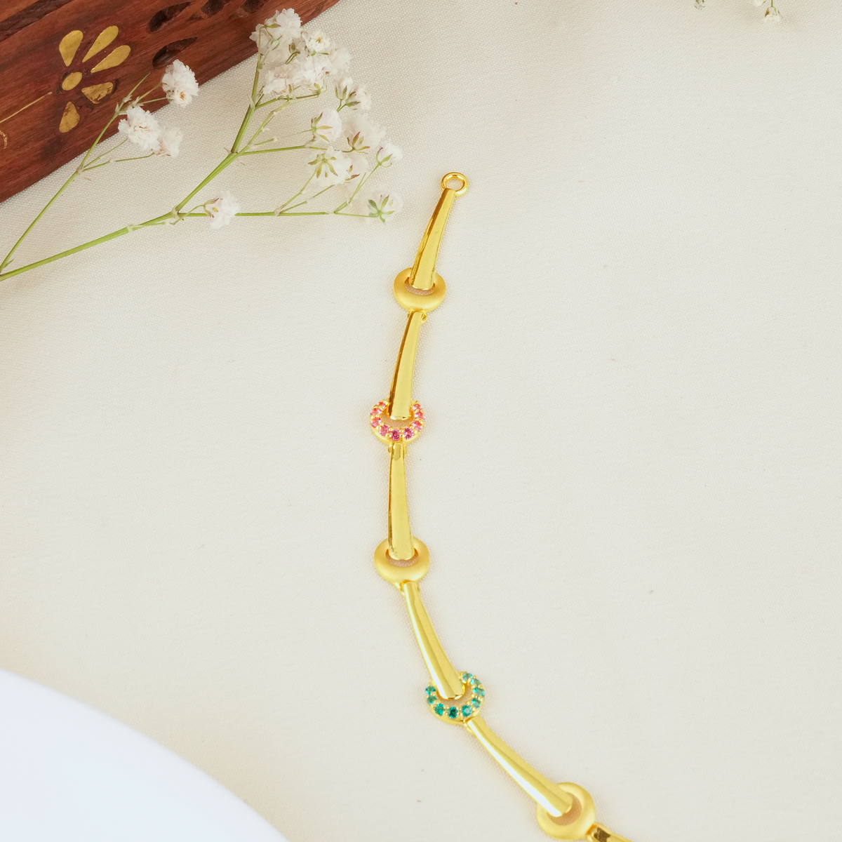 Elegant Party Wear Gold Pendant Necklace