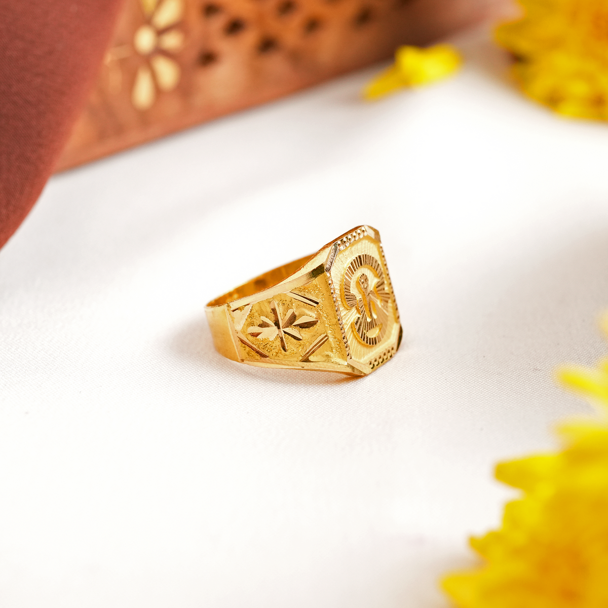Timeless Muruga OM Gold Ring