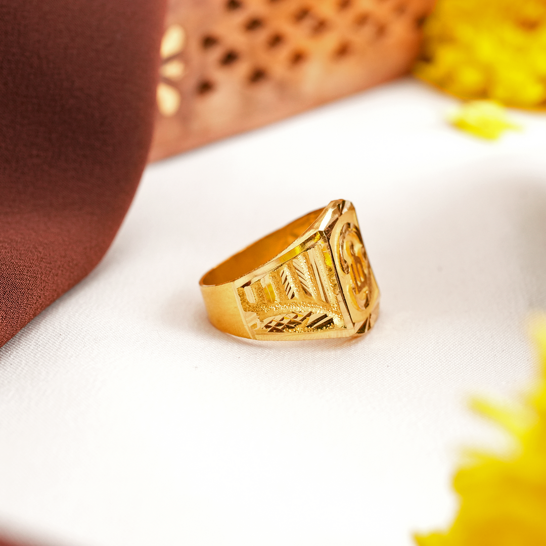 Murunga Graceful OM Gold Ring