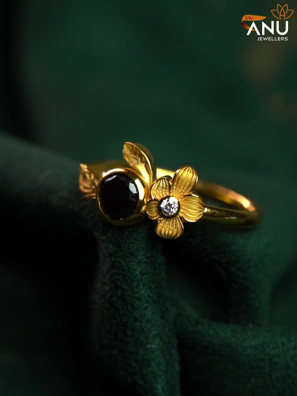 Black stone With Floral Design Gold Ring