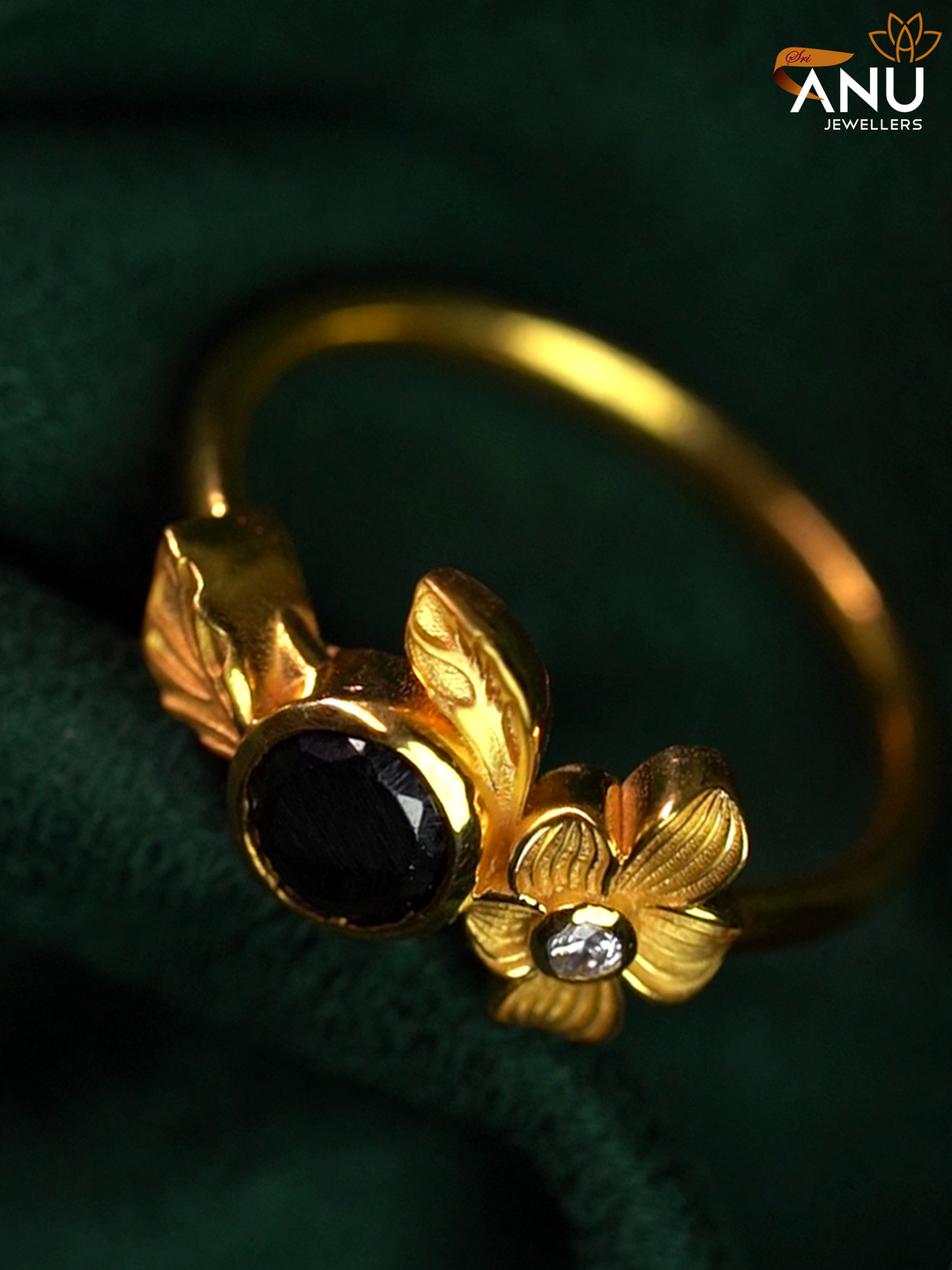 Black stone With Floral Design Gold Ring