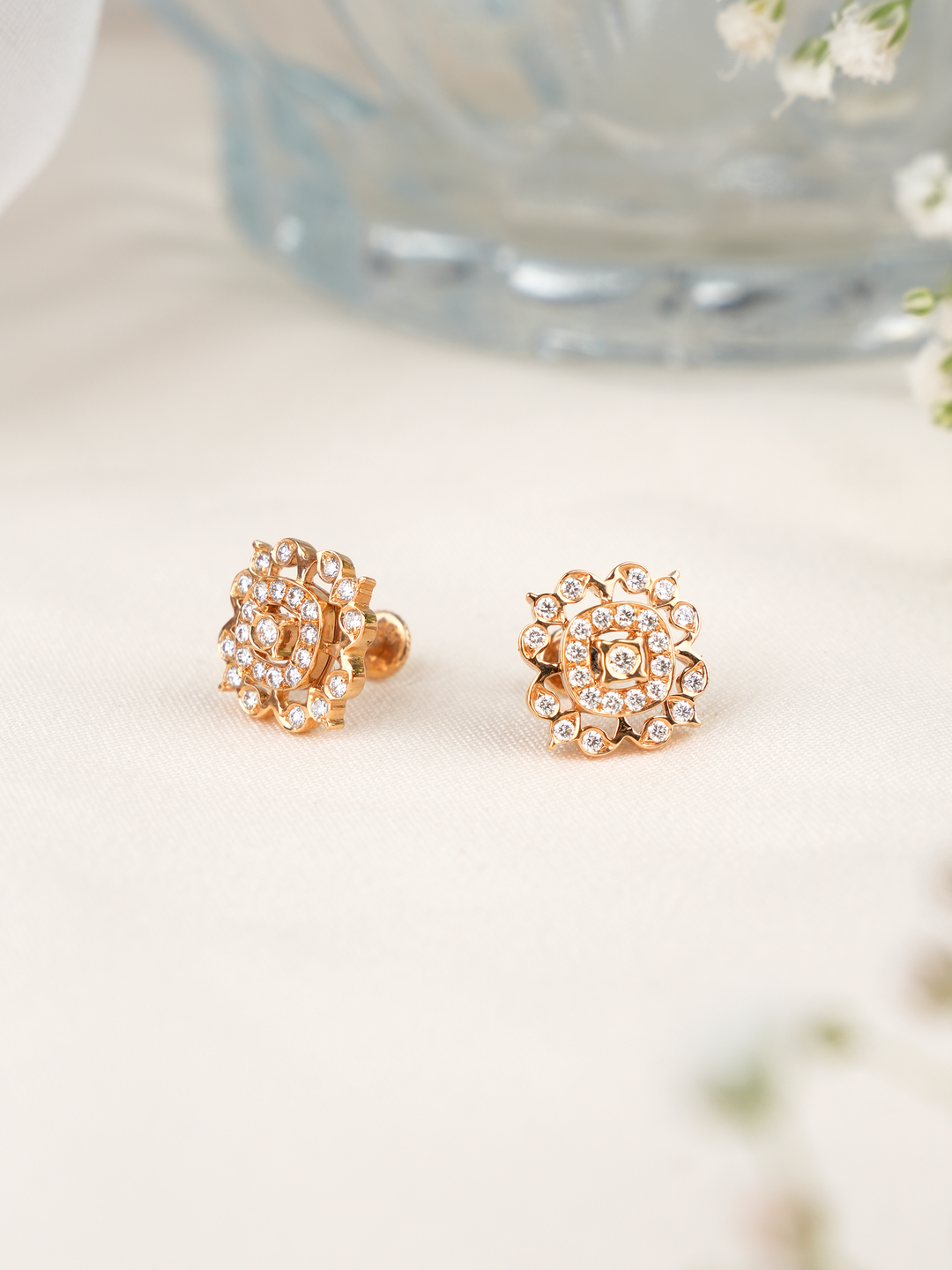 Minimal Cluster Diamond Stud