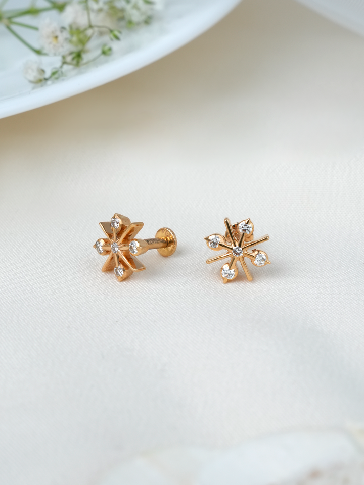 Charming Snowflake Diamond Stud