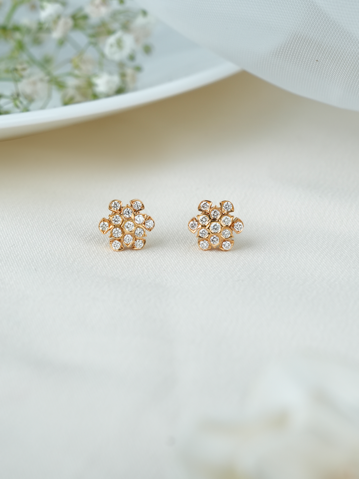 Bloom Glow Diamond Stud