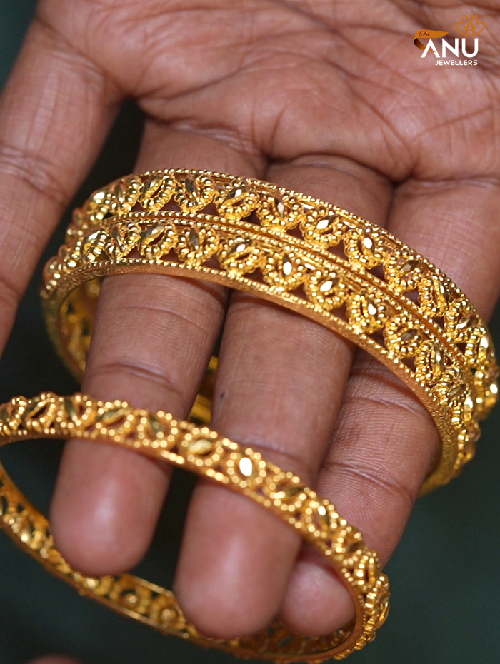 Heritage Glow Gold Bangles